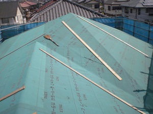 カラールーフ敷き