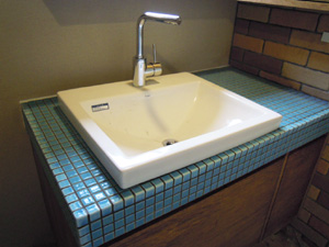 トイレ手洗器