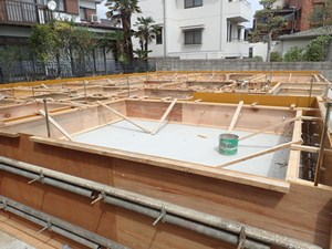 木造部基礎　立上り型枠建て込み状況