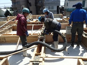 木造部基礎　立上りコンクリート打設状況