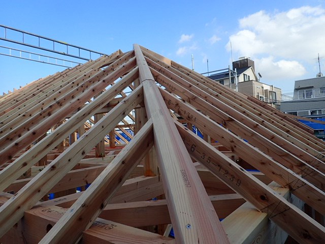 屋根垂木施工状況