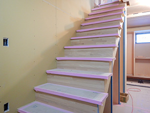 階段造作（１階～２階）