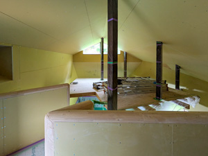 内部ボード張り状況