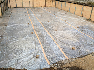 防湿フィルム敷設