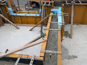 立上コンクリート打設