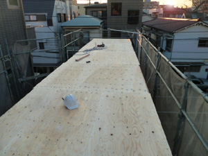 屋根構造用合板張り