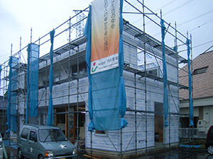 外壁リブラス張り