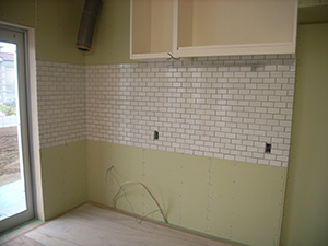 キッチン廻りタイル張り