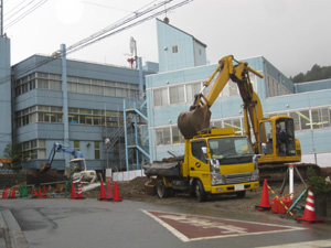 外構工事が着工しています